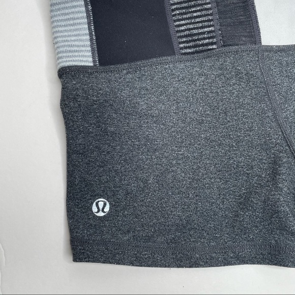 Lululemon Workout Shorts Athletic Yoga Exercise 4 - Picture 2 of 9